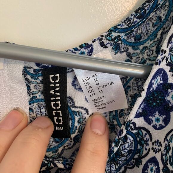 🌸3 for $30🌸 Divided by H&M Patterned Dress *Plus size* - Picture 4 of 5